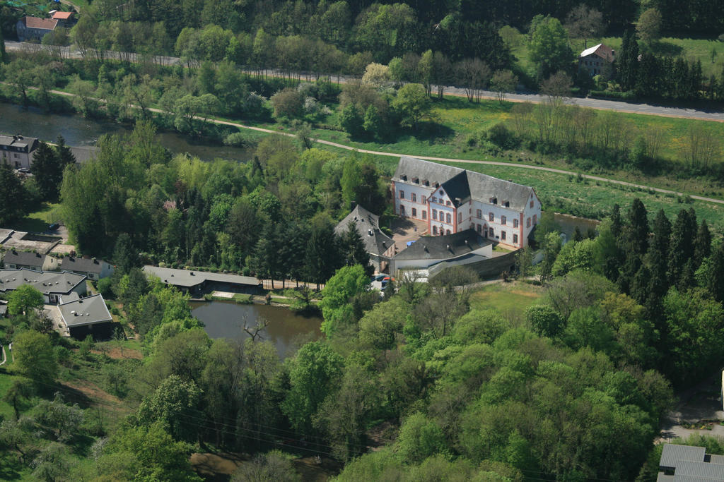 Hotel Burg Bollendorf Luaran gambar