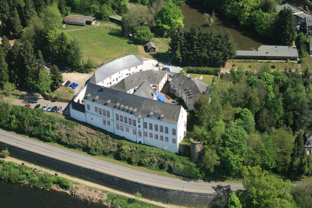 Hotel Burg Bollendorf Luaran gambar